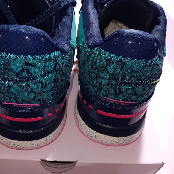 MENS ZM LEBRON NXXT GEN AMPD BRAND NEW WITH BOX 2 SIZE 9FJ1566 300 - Picture 6 of 13